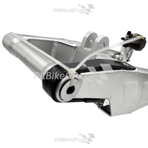 Basculante de aluminio para pitbikes VMC parte frontal