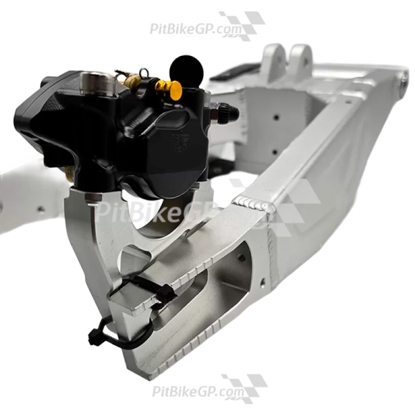 Basculante de aluminio para pitbikes VMC detalle soporte